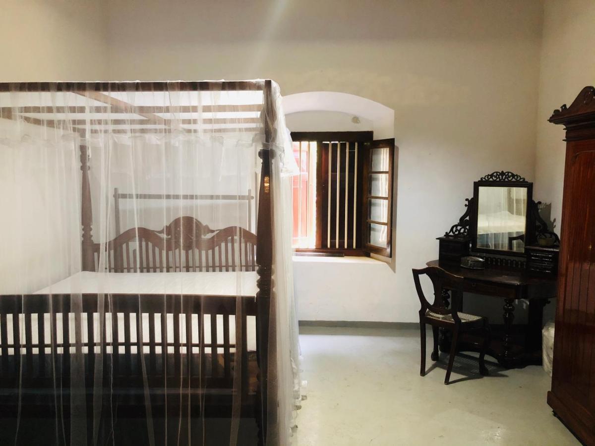 Gileemale Walawwa & Estate Hotel Ratnapura Ngoại thất bức ảnh